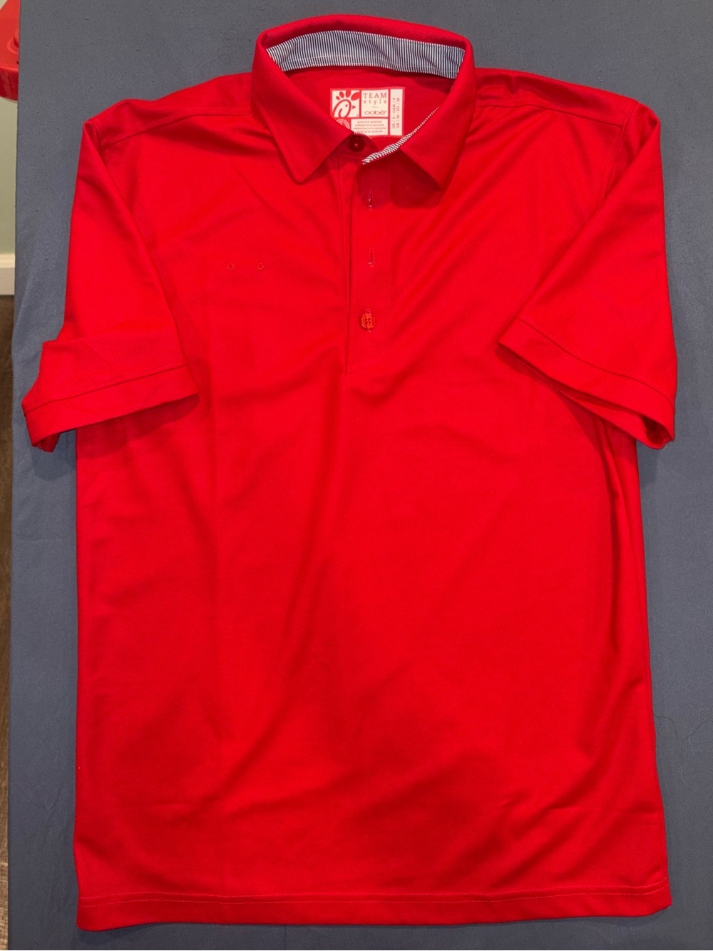 Men's Chic-fil-A Polo Shirt Size Small - Picture 1 of 6